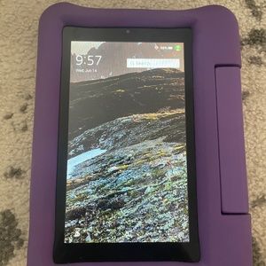 Fire 7 Kids tablet, 7" Display, ages 3-7, 16 GB, (2019 release), Purple Kid-Proo
